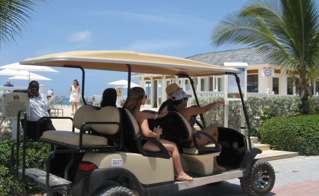 Golfcart rental in Bimini Photo by Jay Taylor of Hotel411.com